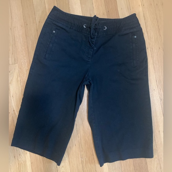 VGUC LIZ CLAIBORNE LIZWEAR BLACK COTTON STRETCH BERMUDA SHORTS SIZE 8 - Picture 1 of 13